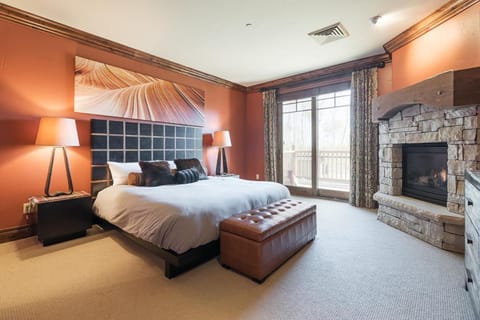 Silver Strike Lodge #304 - 3 Bed House in Park City