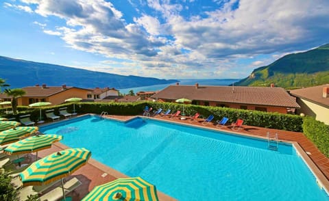 Mountain view, Pool view