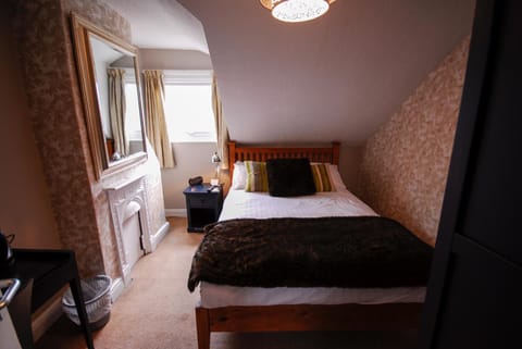 Kilmorey Lodge Bed and Breakfast in Chester