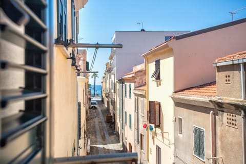 Property building, Street view