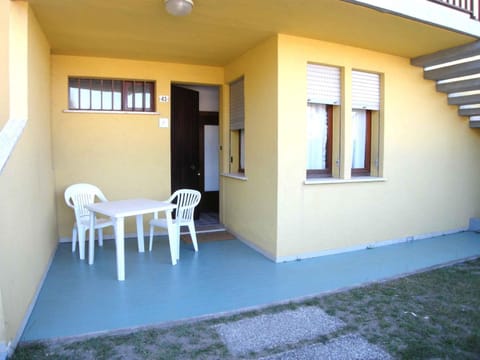 Facade/entrance, Summer, Balcony/Terrace