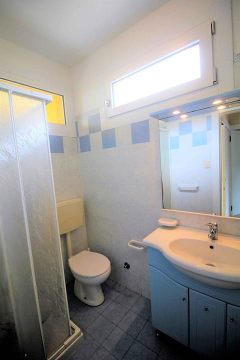 Property building, Bathroom