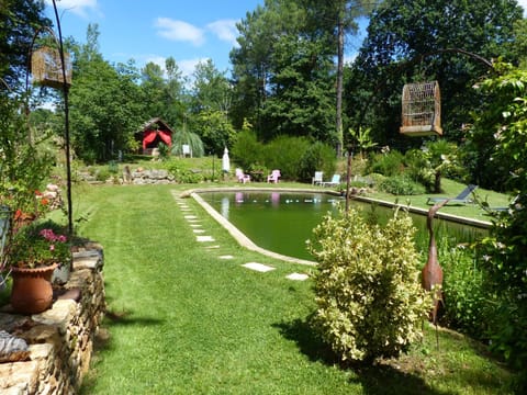 Maison de charme, piscine naturelle Dordogne Périgord Casa in Occitanie