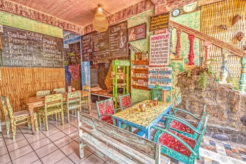 Restaurant/places to eat, Communal lounge/ TV room, Facade/entrance, On-site shops, Lobby or reception, Lounge or bar, Breakfast, Asian breakfast