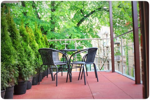 Neighbourhood, Natural landscape, Balcony/Terrace, Garden view