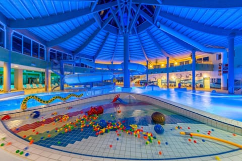 Aqua park, Swimming pool