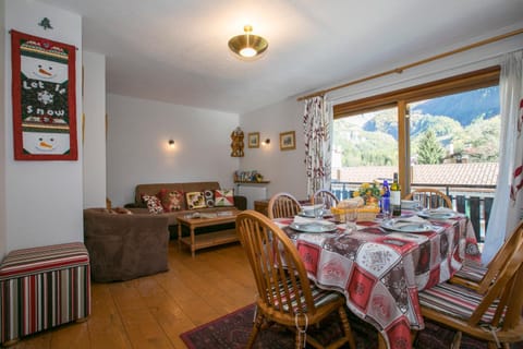 Résidence Edelweiss 4 - Happy Rentals Condo in Chamonix