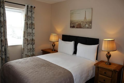 Wild Atlantic Accommodation 68 Burnside Park Apartment in Letterkenny