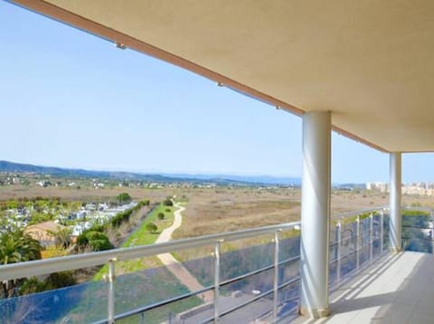 Balcony/Terrace, Mountain view