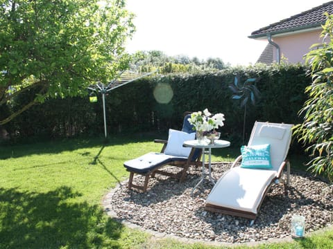 Apartment in Pepelow with Roofed Terrace, Garden, Barbecue Apartamento in Rerik
