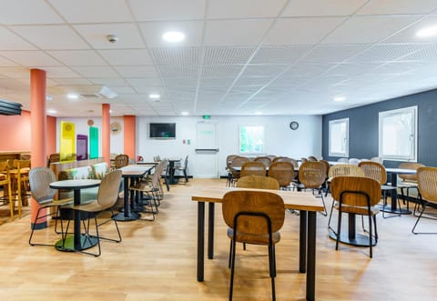 Dining area, Breakfast