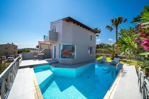 Balcony/Terrace, Swimming pool, Swimming pool