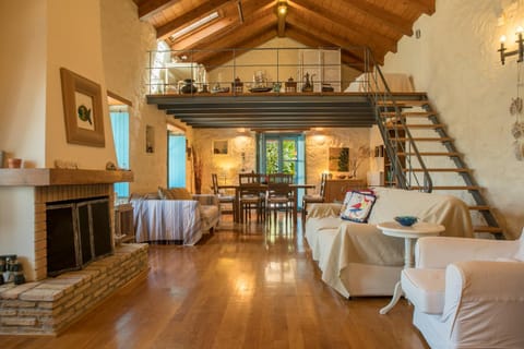 Library, Living room, Seating area, Dining area