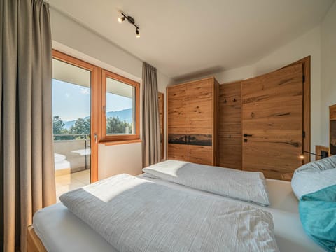 Bed, Balcony/Terrace, Photo of the whole room, Bedroom, wardrobe