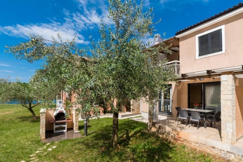 BBQ facilities, Garden, Balcony/Terrace, Seating area