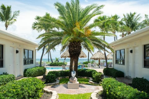 High Noon Beach Resort Hotel in Lauderdale-by-the-Sea