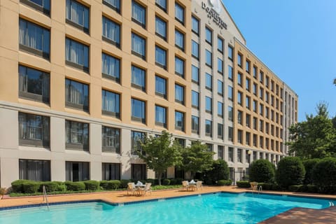 DoubleTree by Hilton Atlanta Airport Hotel in Hapeville