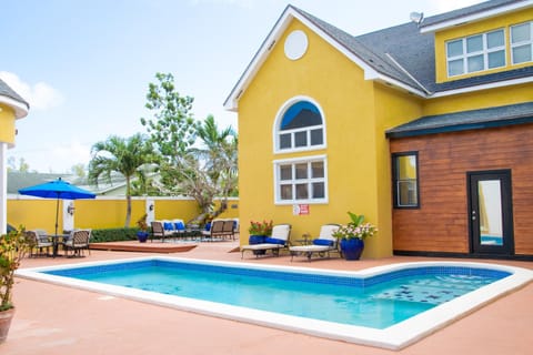 Brownstone Guesthouses Wohnung in Nassau