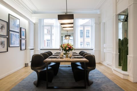 Luxueux logement Bourgeois de 250 M2 climatisé Eigentumswohnung in Lille