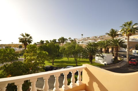 Balcony/Terrace, Garden view