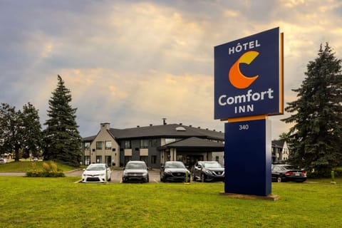 Comfort Inn Airport Dorval Hotel in Dorval