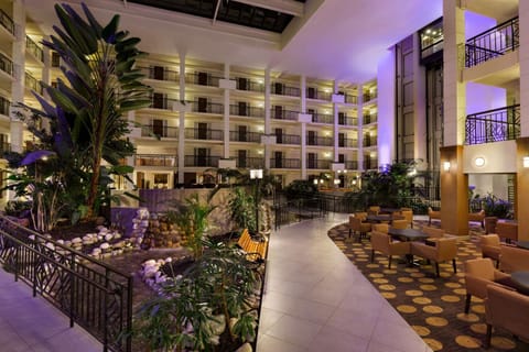 Embassy Suites by Hilton Piscataway Somerset Hotel in Piscataway
