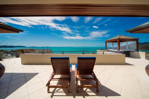 Pinnacles Appartement in Airlie Beach