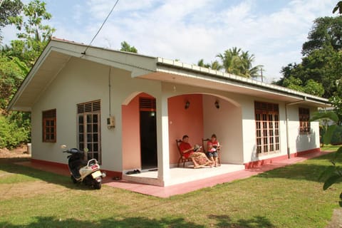 Patio, Facade/entrance