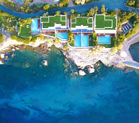 Grand Resort Lagonissi Resort in Islands