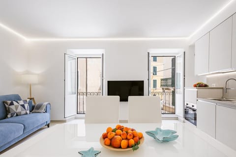 Kitchen or kitchenette, Living room, Dining area