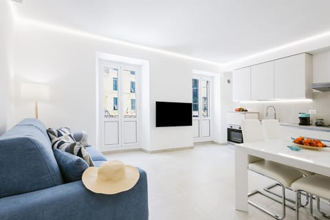 Kitchen or kitchenette, Living room, Dining area