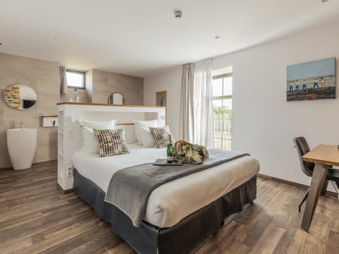 Bathroom, Photo of the whole room, Bedroom, Bath