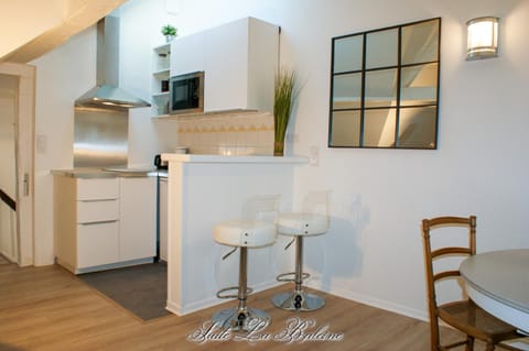 Kitchen or kitchenette, Lounge or bar, Dining area