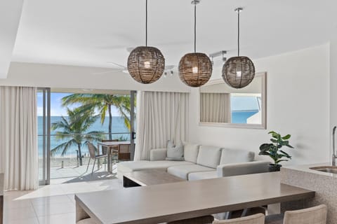 Natural landscape, Living room, Seating area, Dining area, Sea view