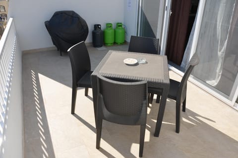 Patio, BBQ facilities, Balcony/Terrace