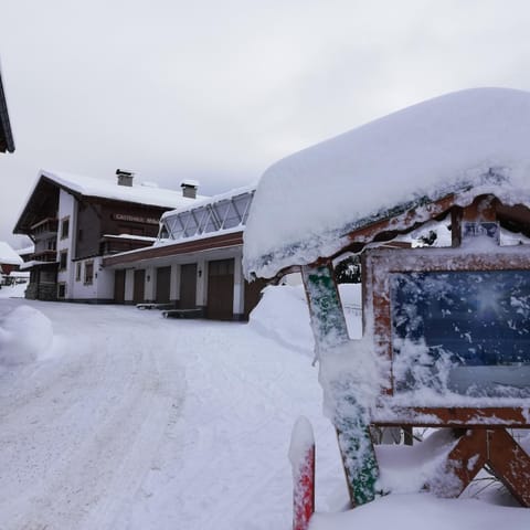 Property building, Facade/entrance, Winter