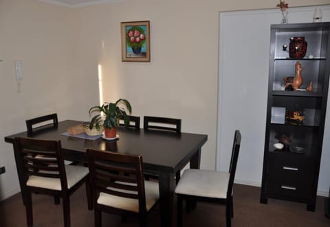 Photo of the whole room, Dining area