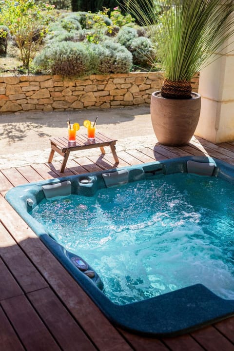 Patio, Hot Tub