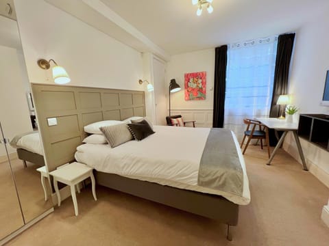 Ferndale Mews Bed and Breakfast in Bristol
