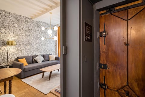 Living room, Area and facilities