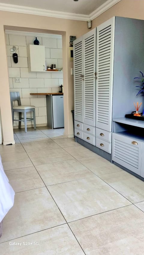 Kitchen or kitchenette, wardrobe