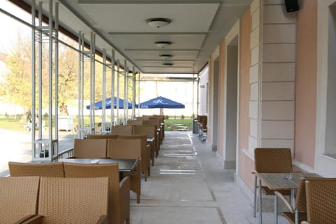 Balcony/Terrace, Lounge or bar