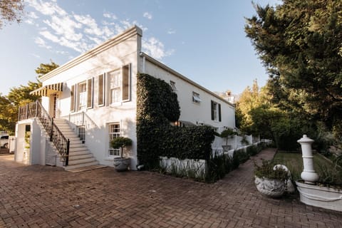 Maison Chablis Guest House Bed and Breakfast in Franschhoek