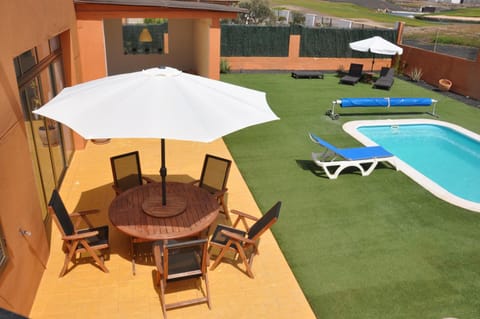 ECO Villa White Suite with climatized pool Villa in Maxorata
