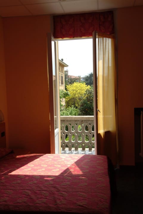 Bed, View (from property/room), Balcony/Terrace