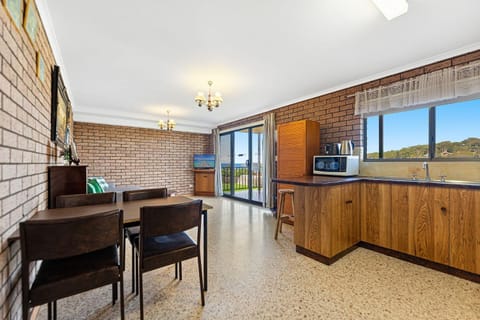 Grandview Apartment Ocean Views Apartment in Narooma