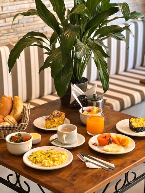 Food and drinks, Food, Breakfast, Drinks