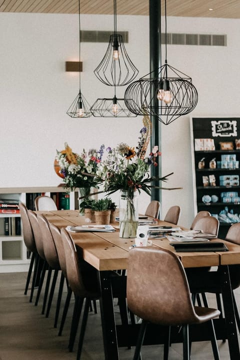Library, Seating area
