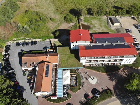 Property building, Neighbourhood, Location, Parking