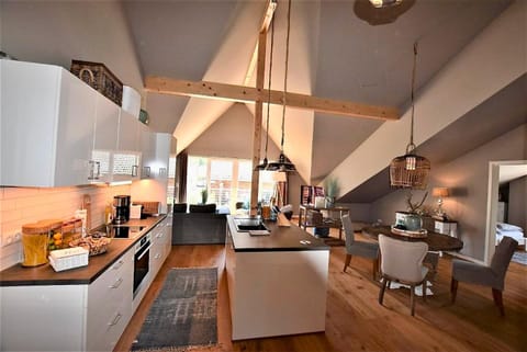 Living room, Dining area, kitchen